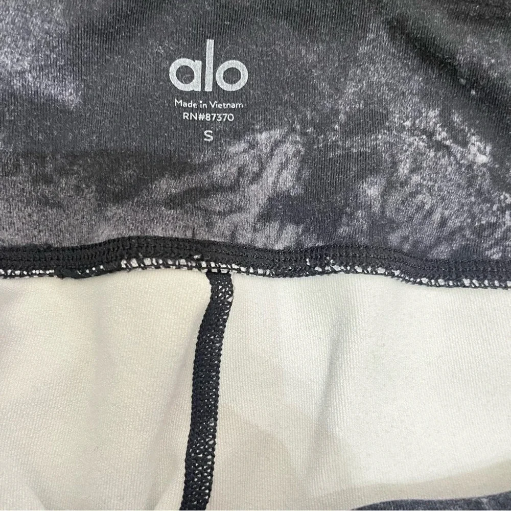 Alo Yoga Airbrush Legging Black Magma Size‎ S